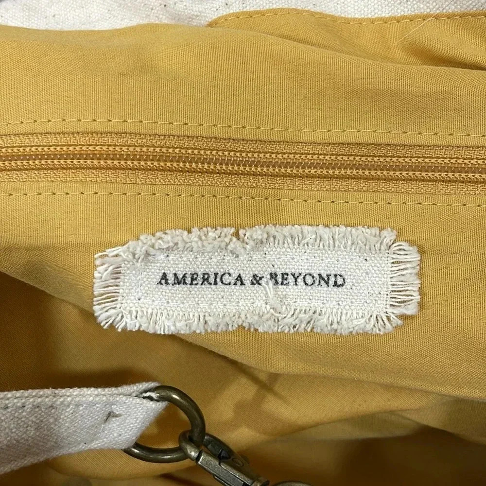 America & Beyond two way carry beaded Pom Pom shoulder bag - Picture 7 of 10
